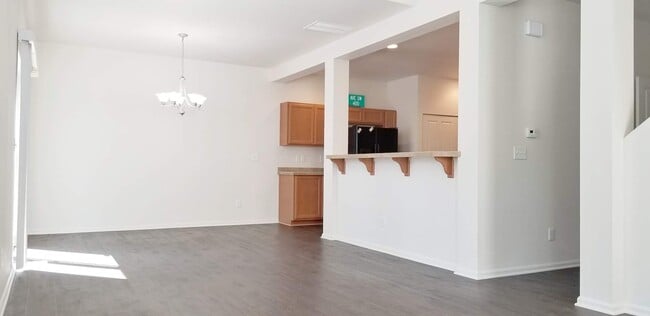 Building Photo - Move in Ready! - Tumwater Hill home with 3...
