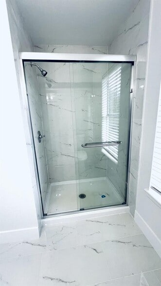 Building Photo - 1825 Palm Cove Blvd