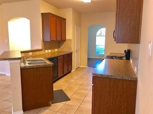 Building Photo - 9801 Tyler Dr