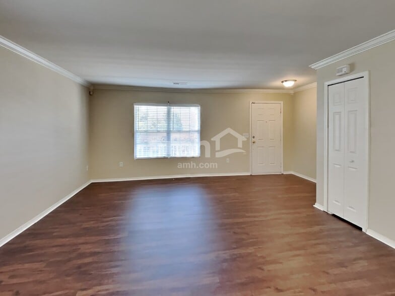 Building Photo - 1727 Rustic Arch Way