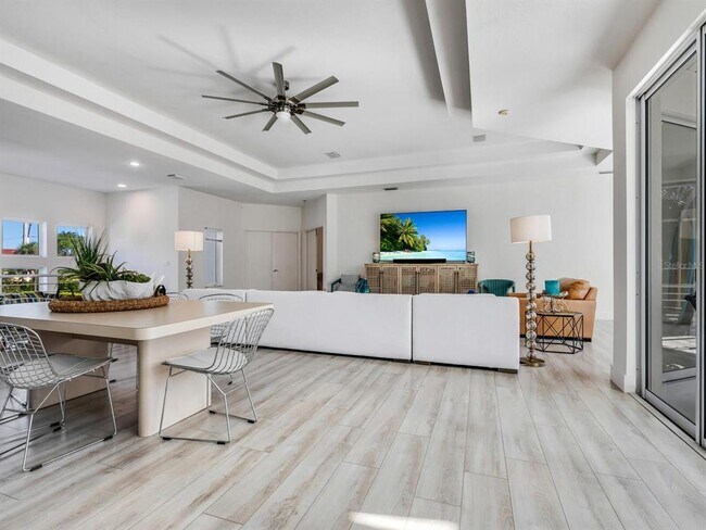 Building Photo - 5018 63rd Dr W