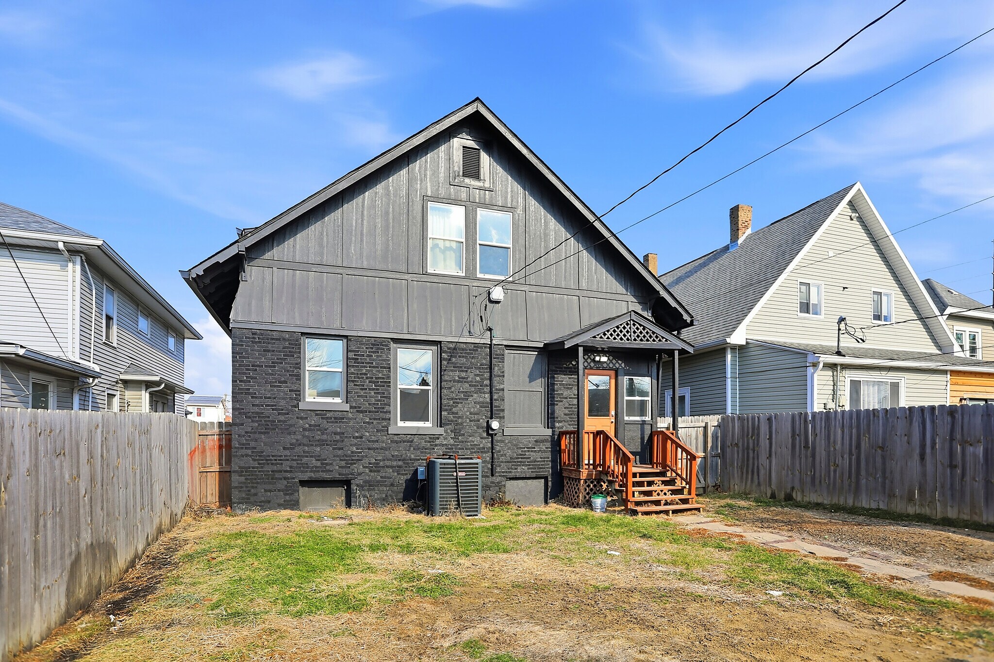 Building Photo - 941 E Raymond St