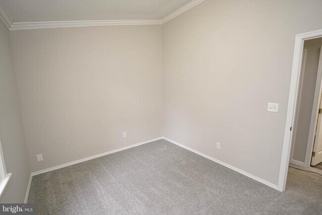 Building Photo - 28975 Aleine Ave