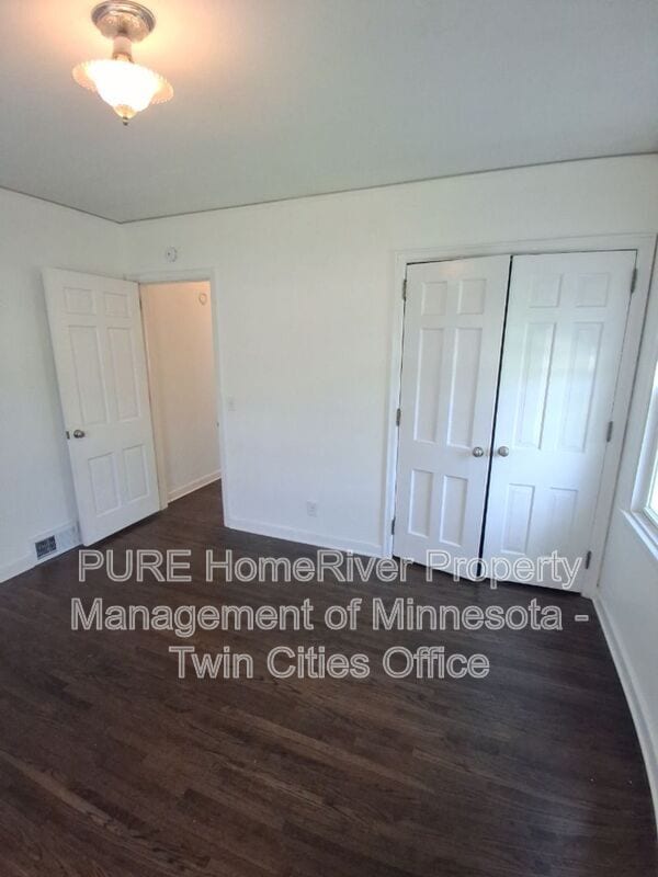 Building Photo - 2632 Toledo Ave S