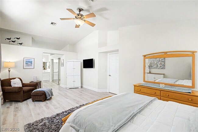 Building Photo - 2025 Shining Feather Ln