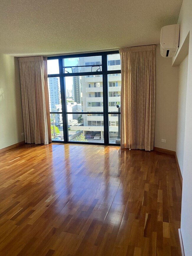 Building Photo - 1015 Wilder Ave