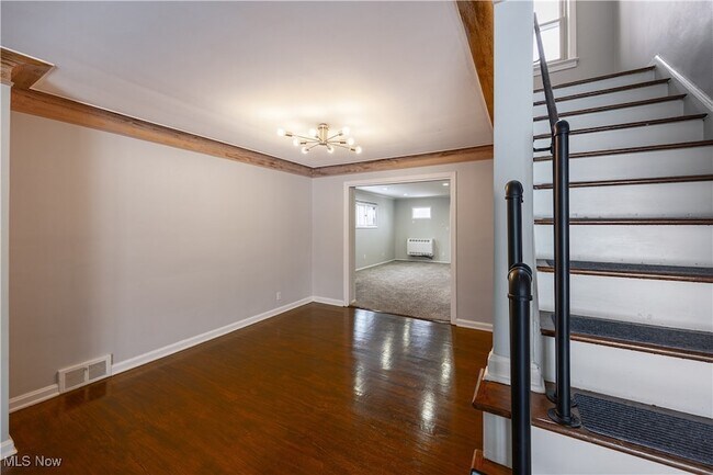 Building Photo - 23211 Fernwood Dr