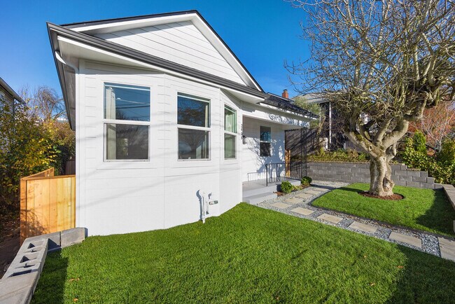 Building Photo - 1400 Martin Luther King Jr Way S