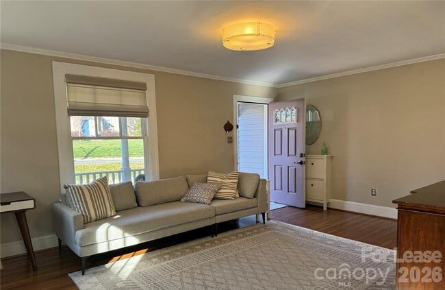 Building Photo - 1132 Princeton Ave