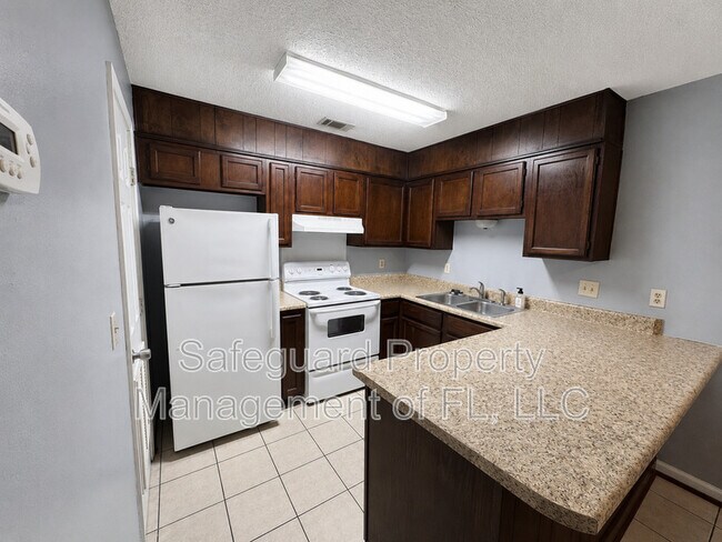 Building Photo - 6398 W Fairfield Dr
