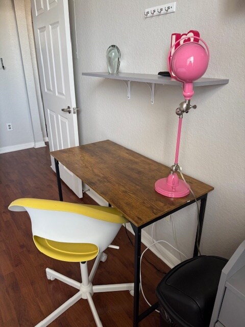 Building Photo - 860 N Orange Ave