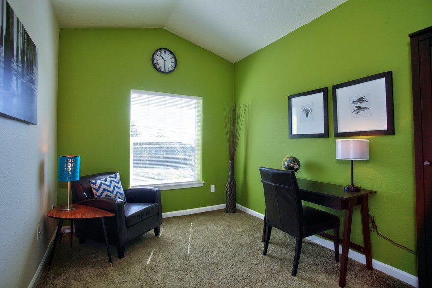 Building Photo - Lookout at The Ridge Townhomes