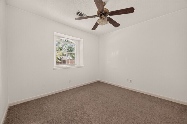 Building Photo - 12619 Chriswood Dr