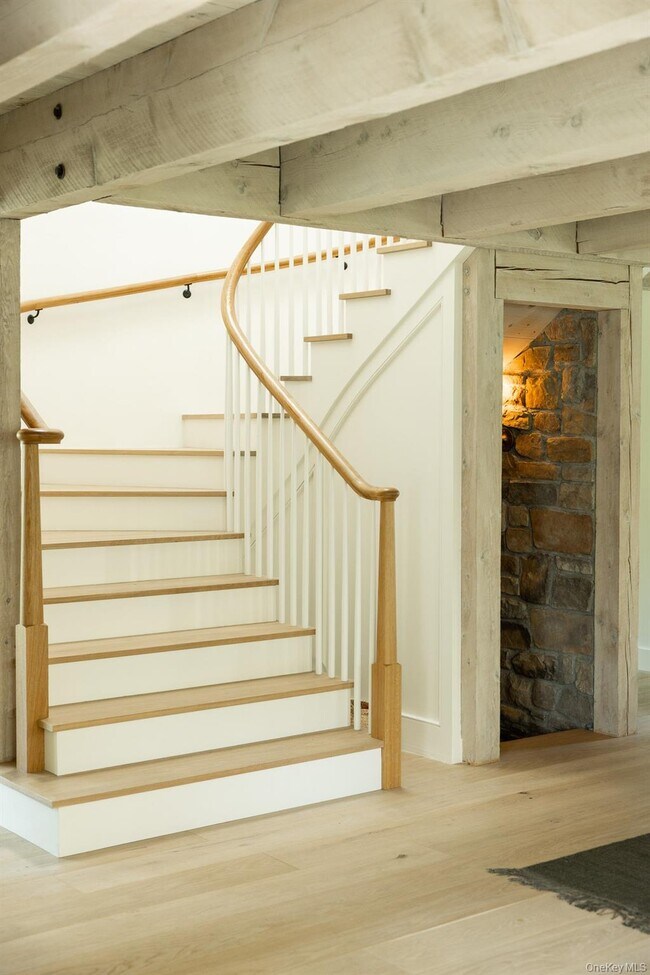 Building Photo - 4-6 Old Primrose Hill Rd