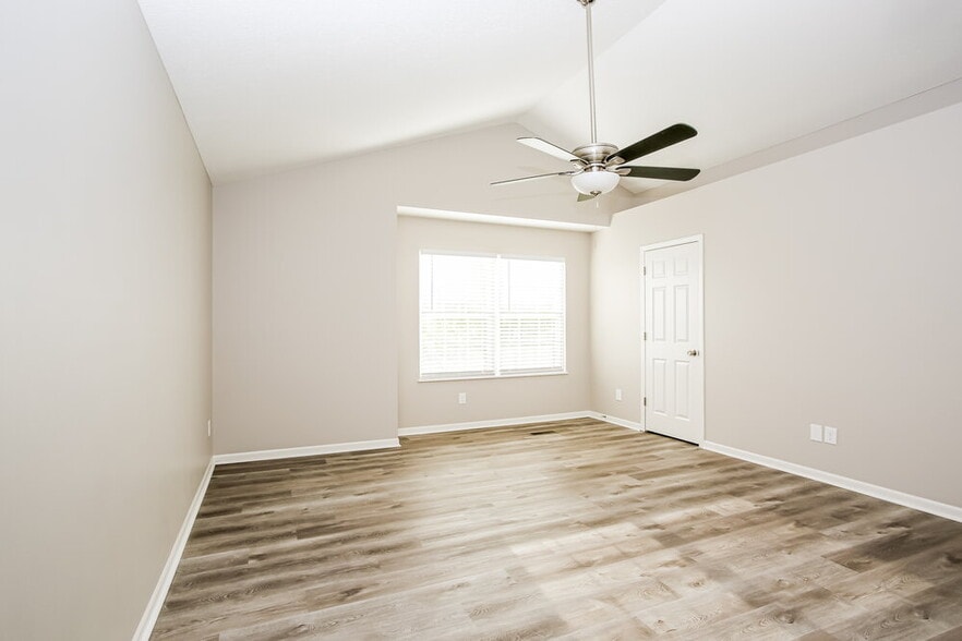 Building Photo - 2456 Ashpoint St