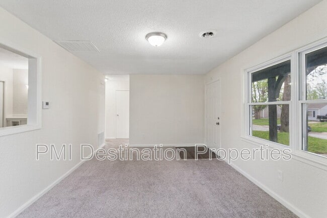 Building Photo - 5026 Locust Ave