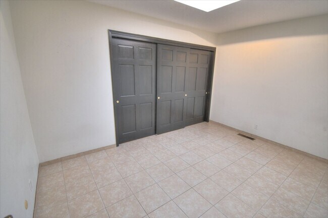 Building Photo - NE Heights ---Close to the Sandia Mountains