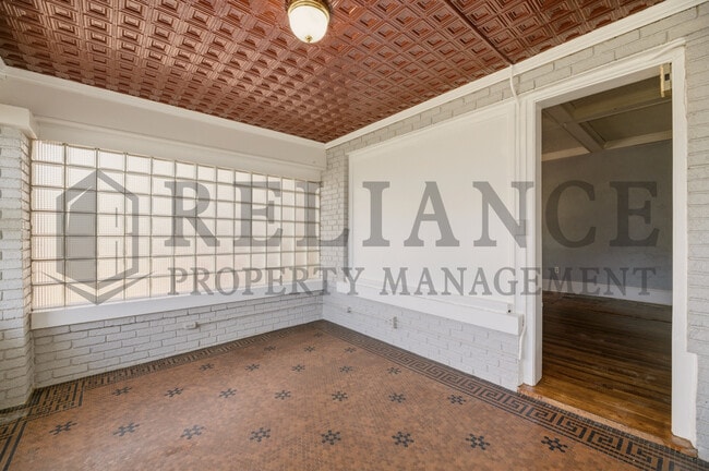 Building Photo - 3422 E Douglas Ave