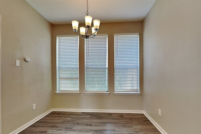 Building Photo - 12522 Lusterleaf Dr