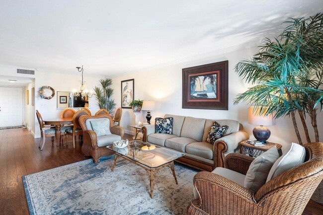 Building Photo - 7340 Amberly Ln