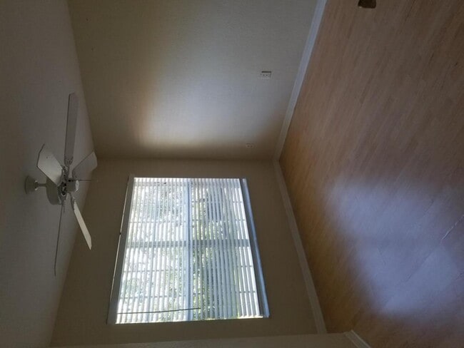 Building Photo - 10422 White Lake Ct