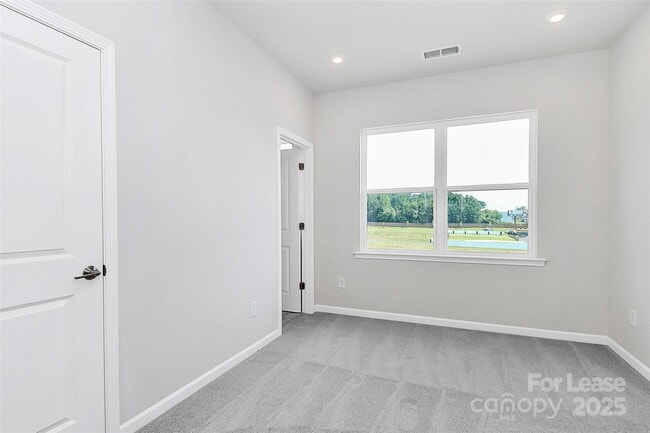 Building Photo - 5731 Castlerea Dr