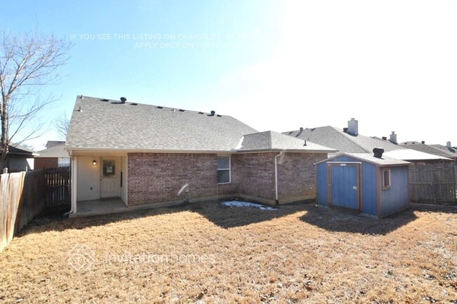 Building Photo - 2525 Rivers Edge Dr