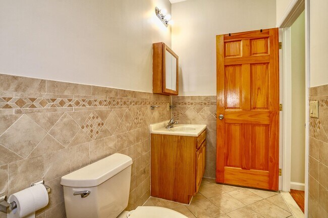 Building Photo - 24 Emerson Ave