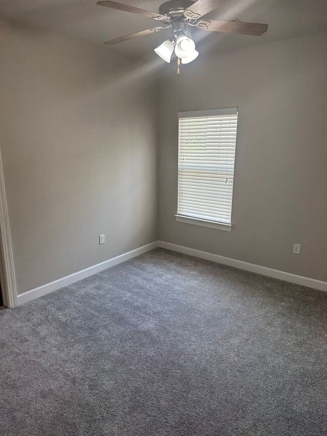 Building Photo - 1101 Molly Barr Rd