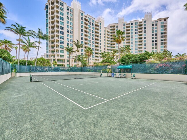 Building Photo - 3720 S Ocean Blvd
