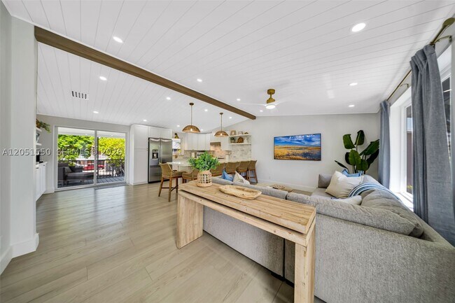 Building Photo - 129 Nautilus Dr