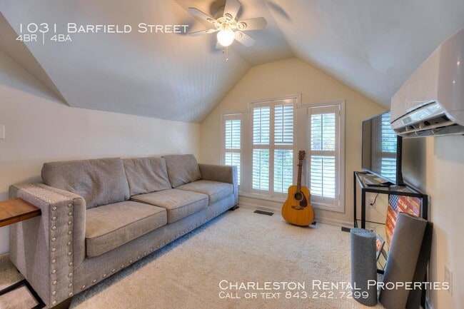 Building Photo - 1031 Barfield St
