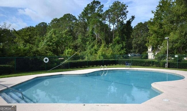 Building Photo - 233 W Lakemont Dr