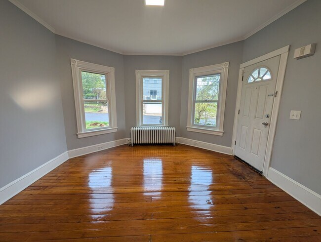 Building Photo - 677 Gerard Ave