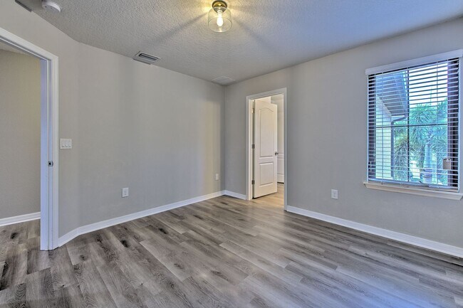 Building Photo - 5116 Bay Isle Cir