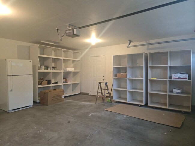Building Photo - Live in Sisters Oregon