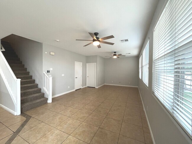 Building Photo - 1847 sq ft, 2 story, 4 Bedroom, 2 1/2 bath, 2 Car Garage home in the Vibrant city of Las Vegas.