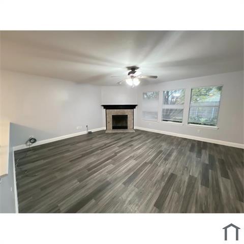 Primary Photo - 114 Galloping Trail