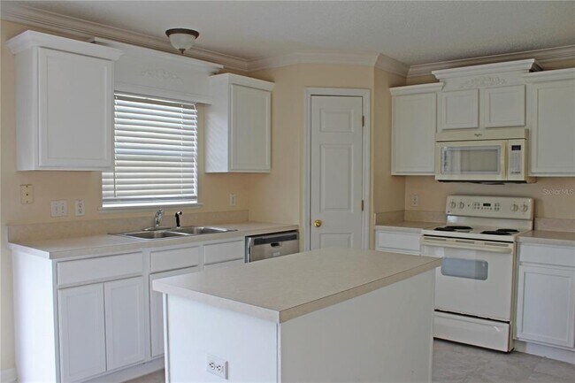 Building Photo - 8067 Settlers Creek Cir