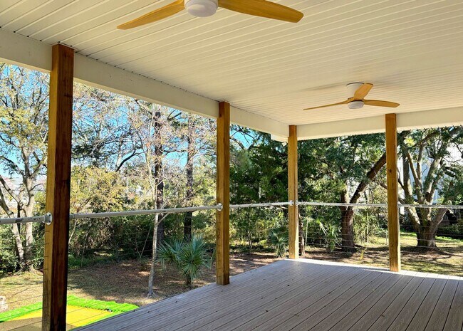Building Photo - Available 7/10. Gorgeous Custom-Built 3 BR/3.5 BA Home on HUGE Corner Lot in Old Mt Pleasant!