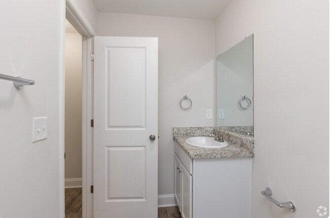 Building Photo - 217 Walnut Hill Dr