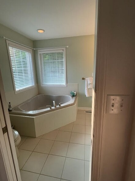 Building Photo - 125 Dudi Trail