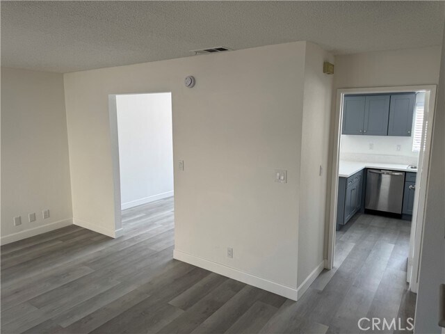 Building Photo - 5704 Sultana Ave