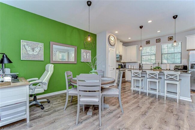 Building Photo - 5703 Colony Glen Rd