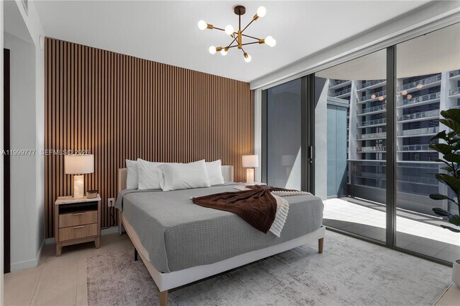 Building Photo - 1000 Brickell Plaza