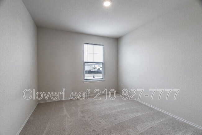 Building Photo - 6102 Walnut Wy