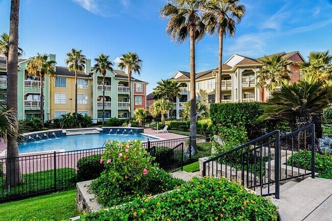 Building Photo - 7000 Seawall Blvd