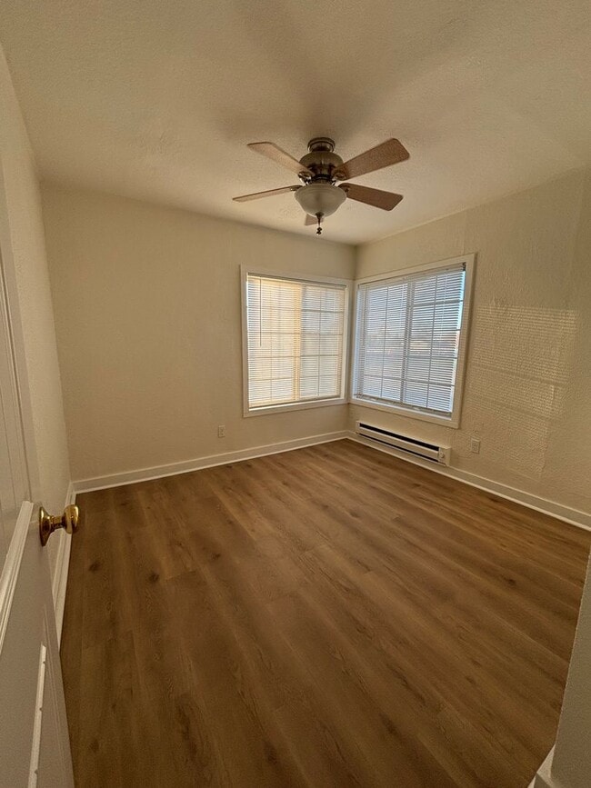 Building Photo - Cozy Lakefront Home w/Private Dock