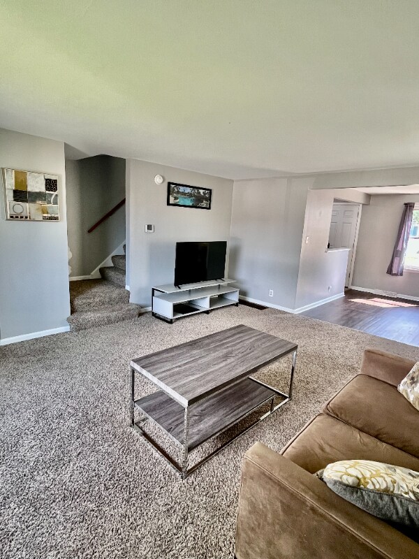 Building Photo - 2776 Eggert Rd