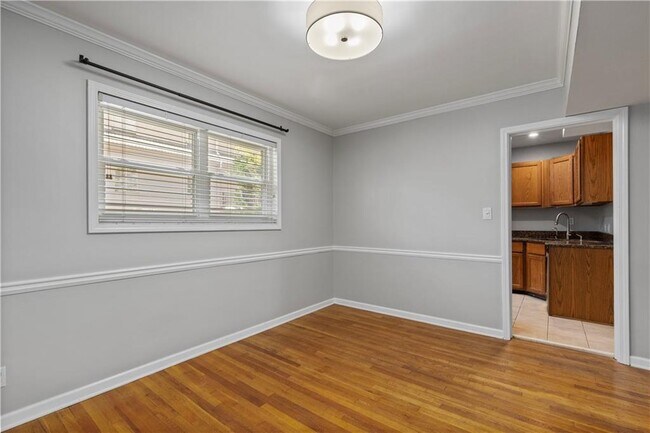 Building Photo - 3660 Peachtree Rd NE